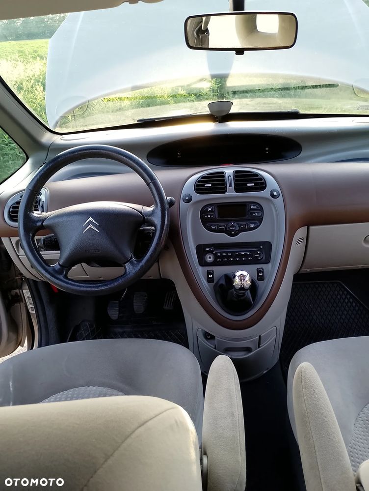 Citroën Xsara Picasso - 12