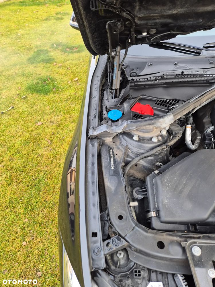 BMW Seria 3 320i Advantage - 21