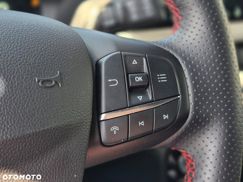 Ford Kuga - 21
