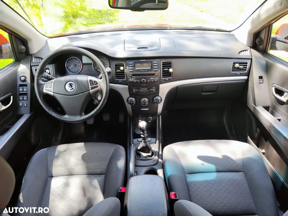 SsangYong Korando 2WD STANDARD MT - 6