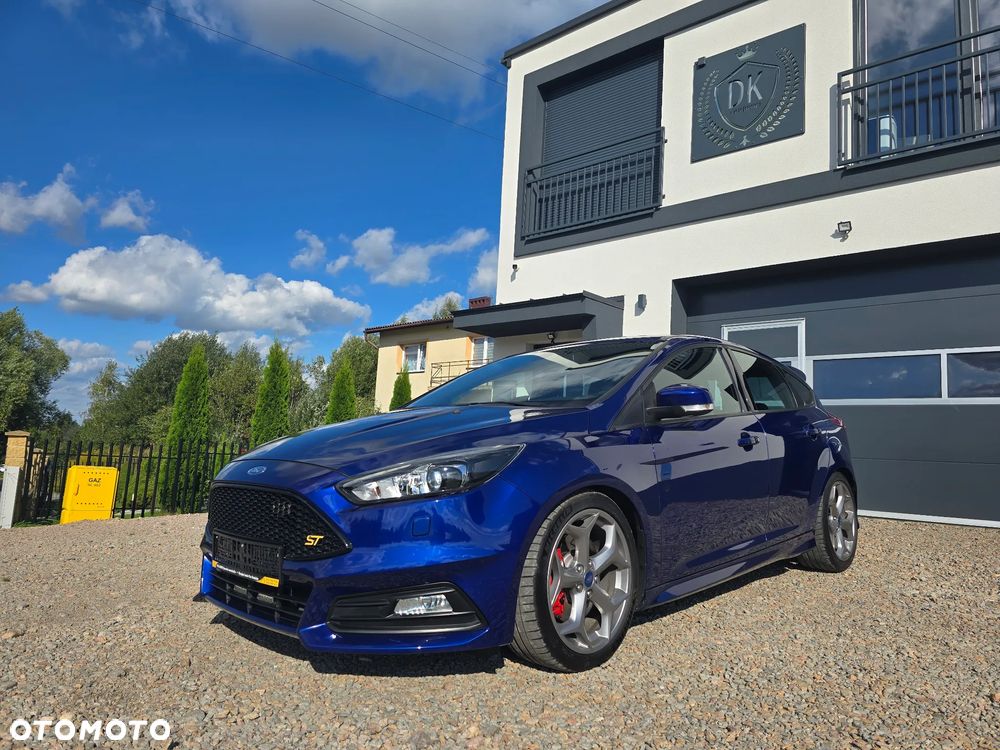 Ford Focus 2.0 EcoBoost ST mit Leder-Exclusiv-Paket - 2