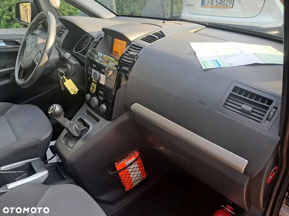 Opel Zafira - 31