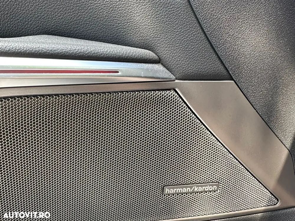 BMW Seria 3 330i AT M Sport - 13