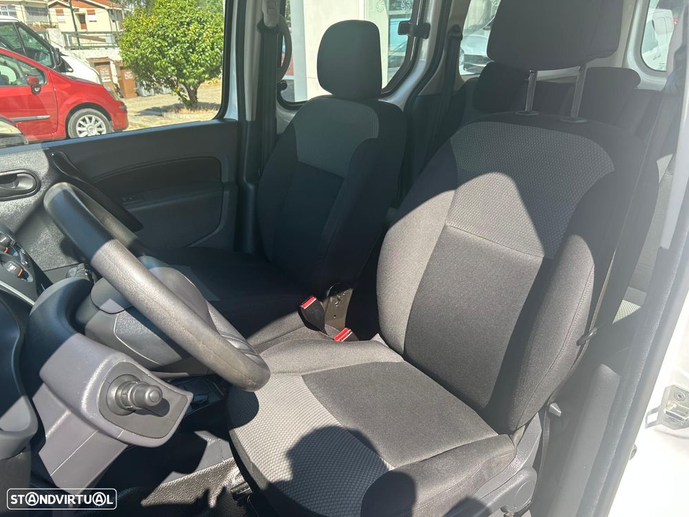 Renault Kangoo Z.E. 33 - 6