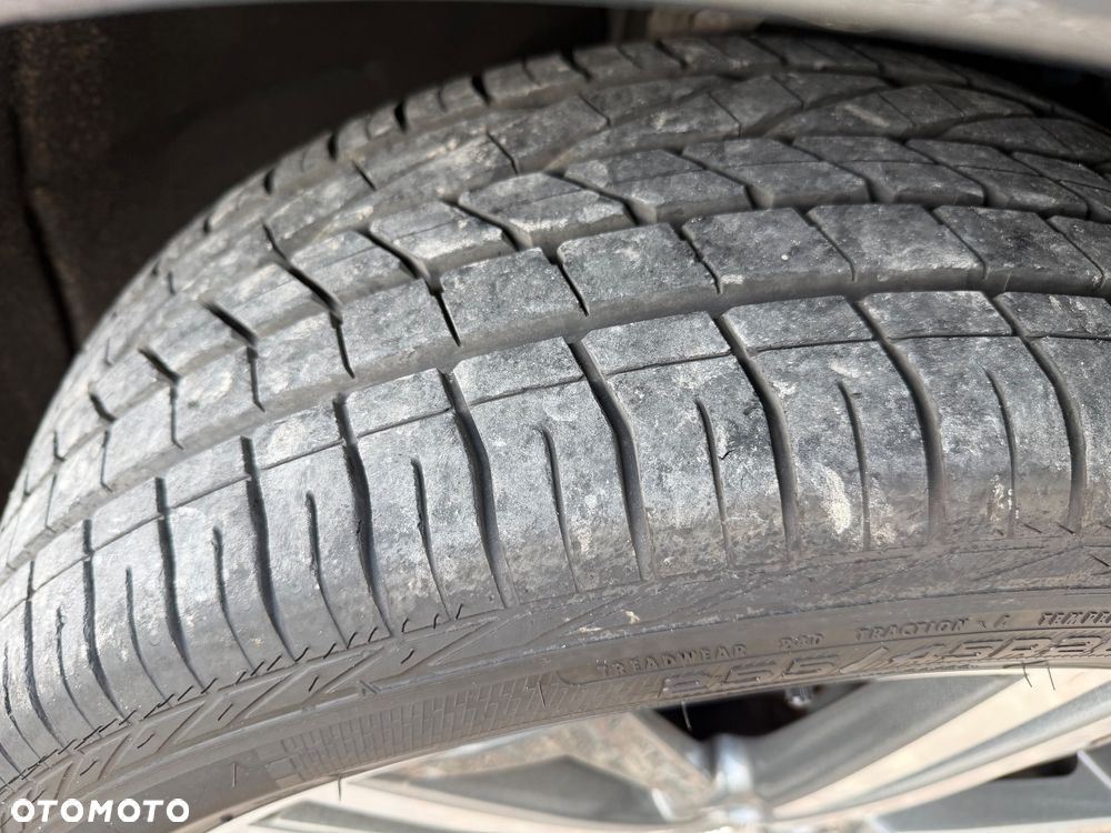 Audi Q5 40 TDI quattro S tronic - 38