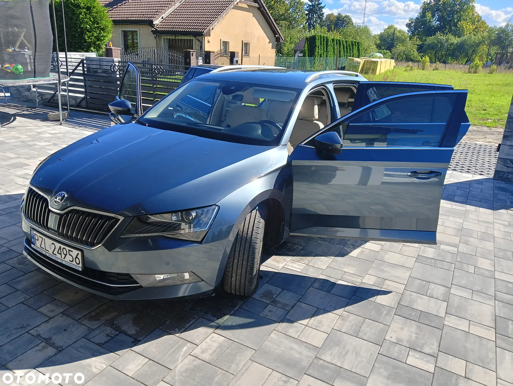 Skoda Superb 2.0 TDI Style DSG - 2