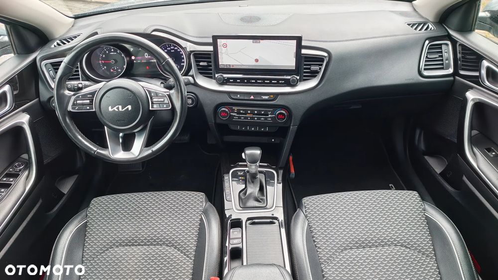 Kia Ceed - 6