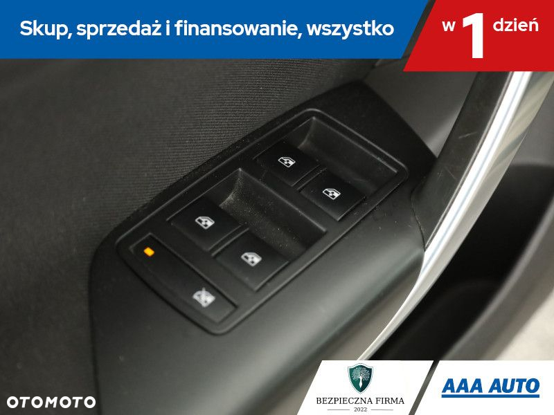 Opel Insignia - 17