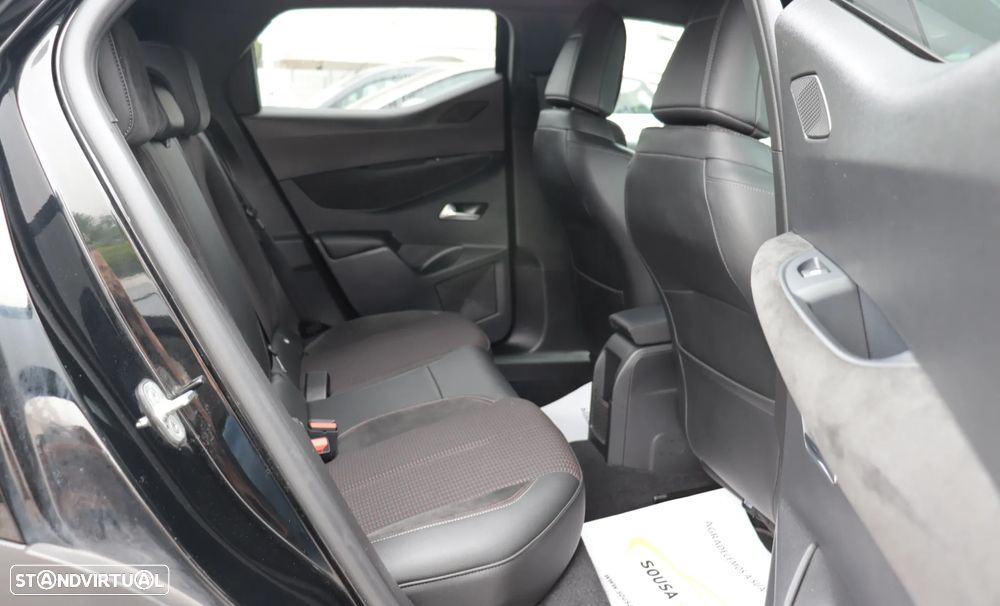 DS DS3 Crossback PureTech 130 Aut. PERFORMANCE LINE + - 16