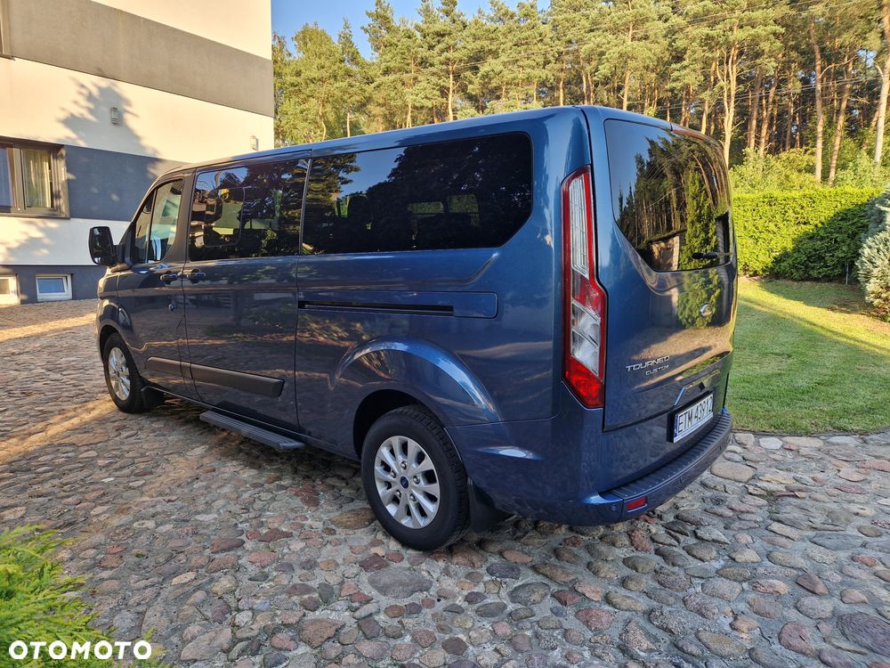 Ford Tourneo Custom - 10