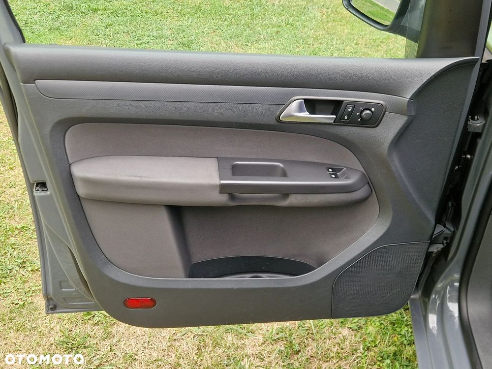 Volkswagen Caddy Comfortline DSG - 19