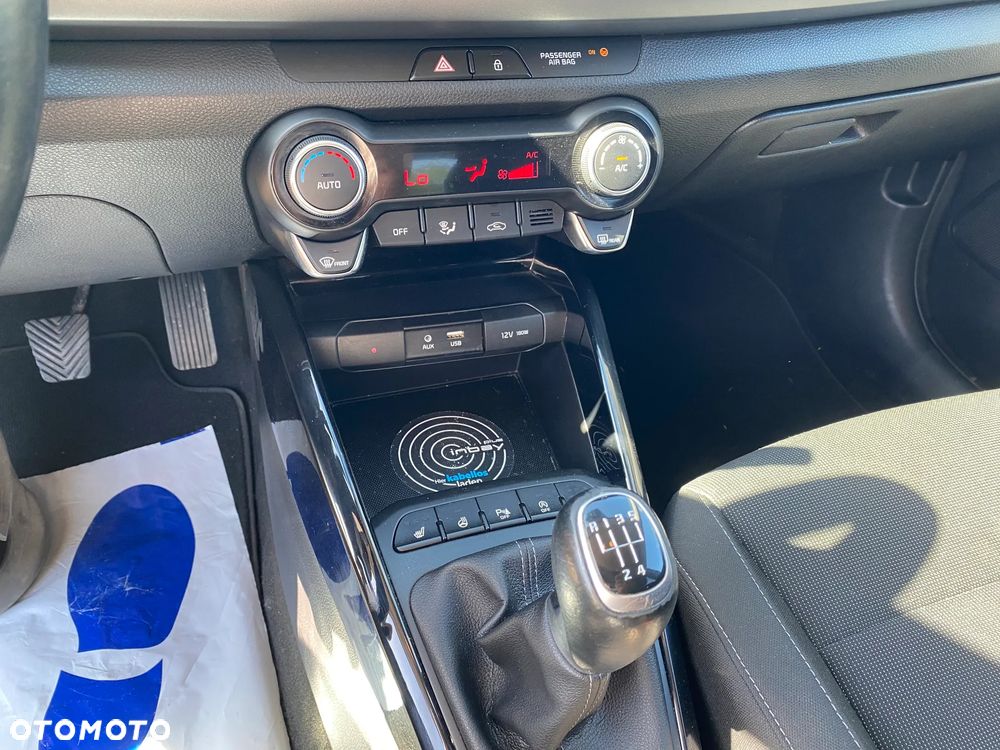 Kia Rio - 12