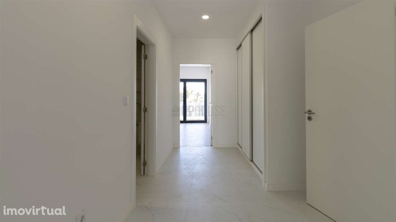 Apartamento T2 NOVO, Junto ao Centro de Viseu - Grande imagem: 4/11