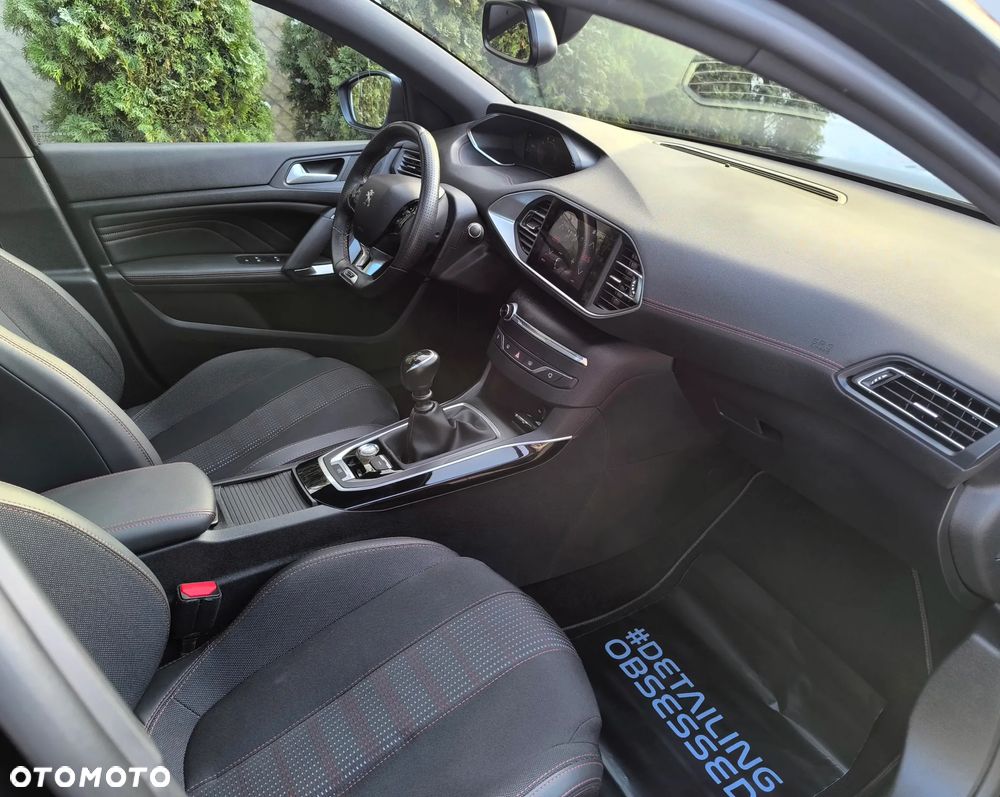 Peugeot 308 - 18