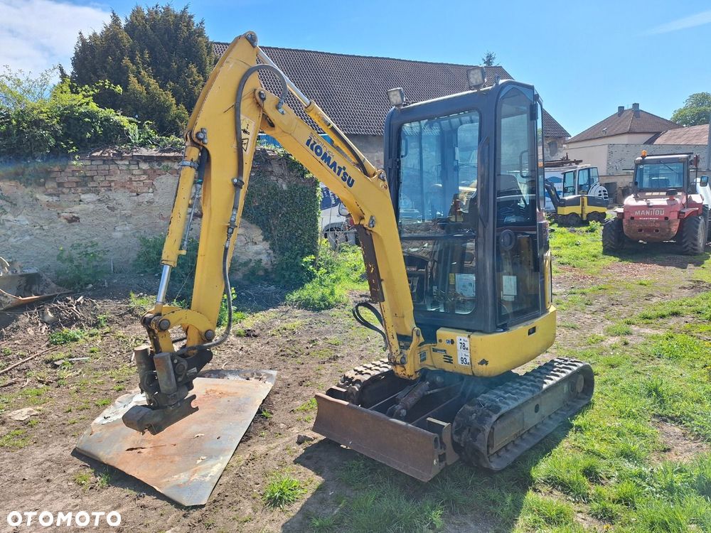 Komatsu Pc16R-3Hs - 1