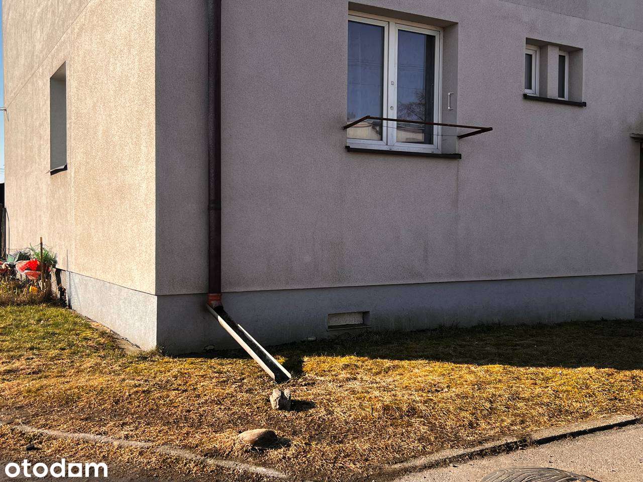 Mieszkanie 20 m² Szczecinek i budynek gospodarczy i garaż.