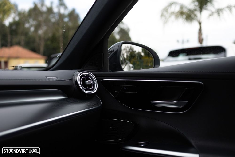 Mercedes-Benz C 300 e Avantgarde - 44