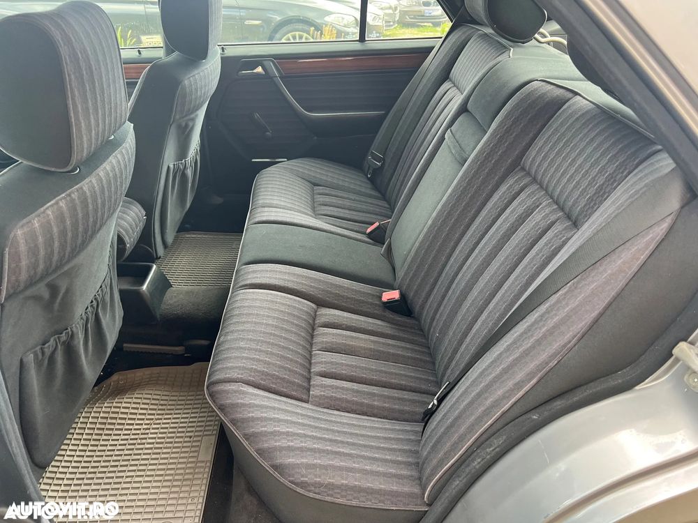 Mercedes-Benz E - 5