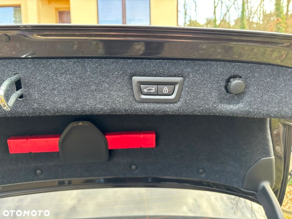 BMW Seria 5 520d M Sport - 7