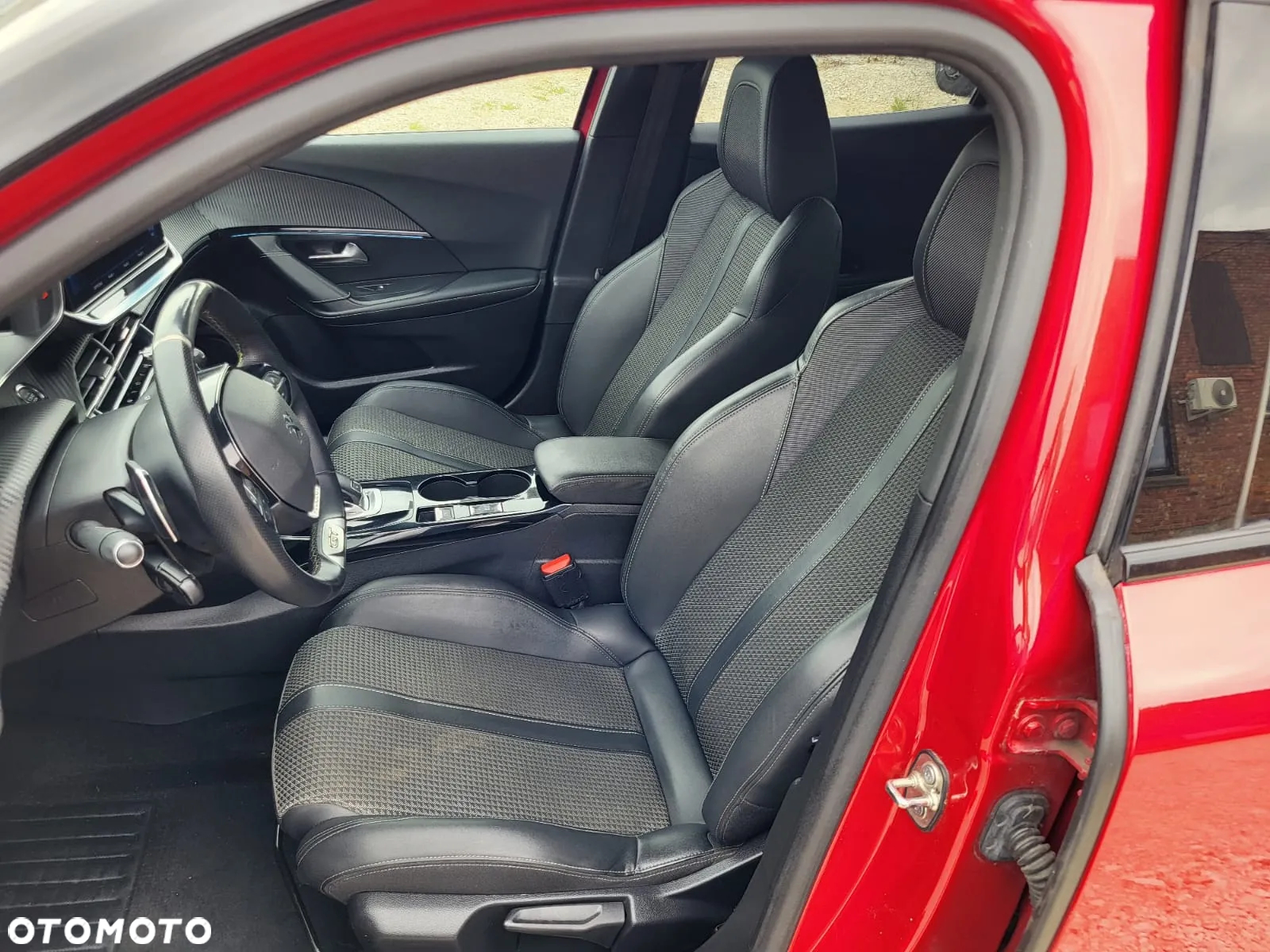 Peugeot 2008 BlueHDi 130 EAT8 GT Pack - 19