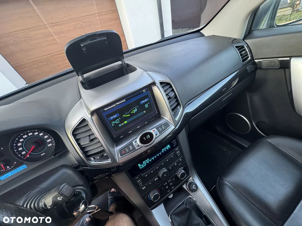 Chevrolet Captiva 2.2 D LTZ - 19