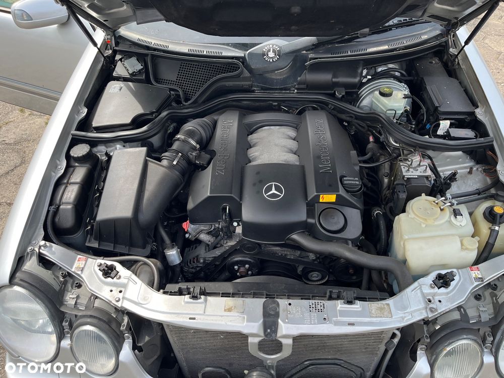 Mercedes-Benz Klasa E - 33