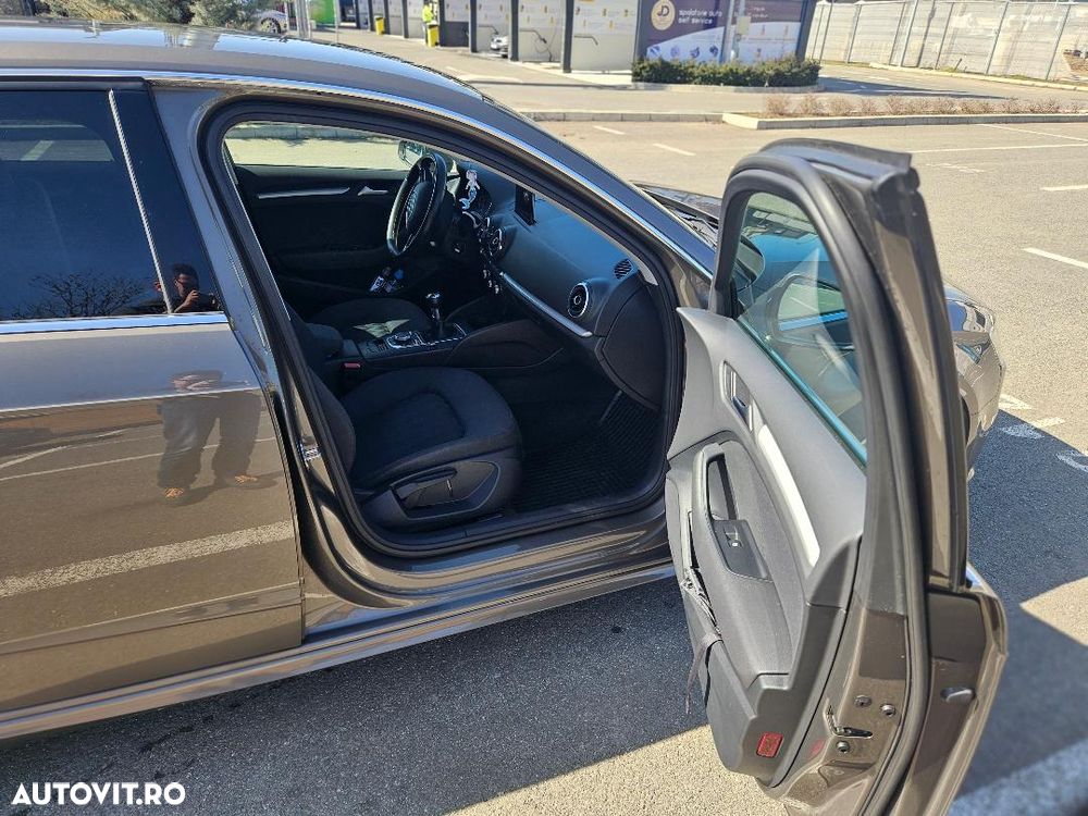 Audi A3 1.6 TDI (clean diesel) Ambiente - 13