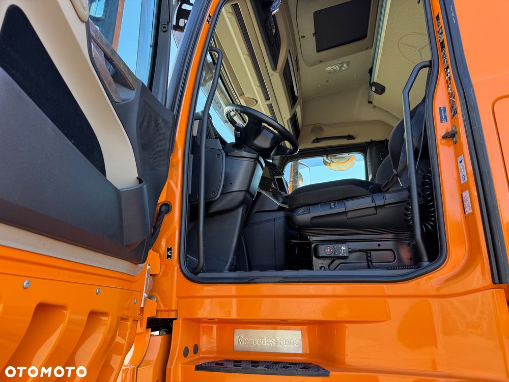 Mercedes-Benz Actros - 25