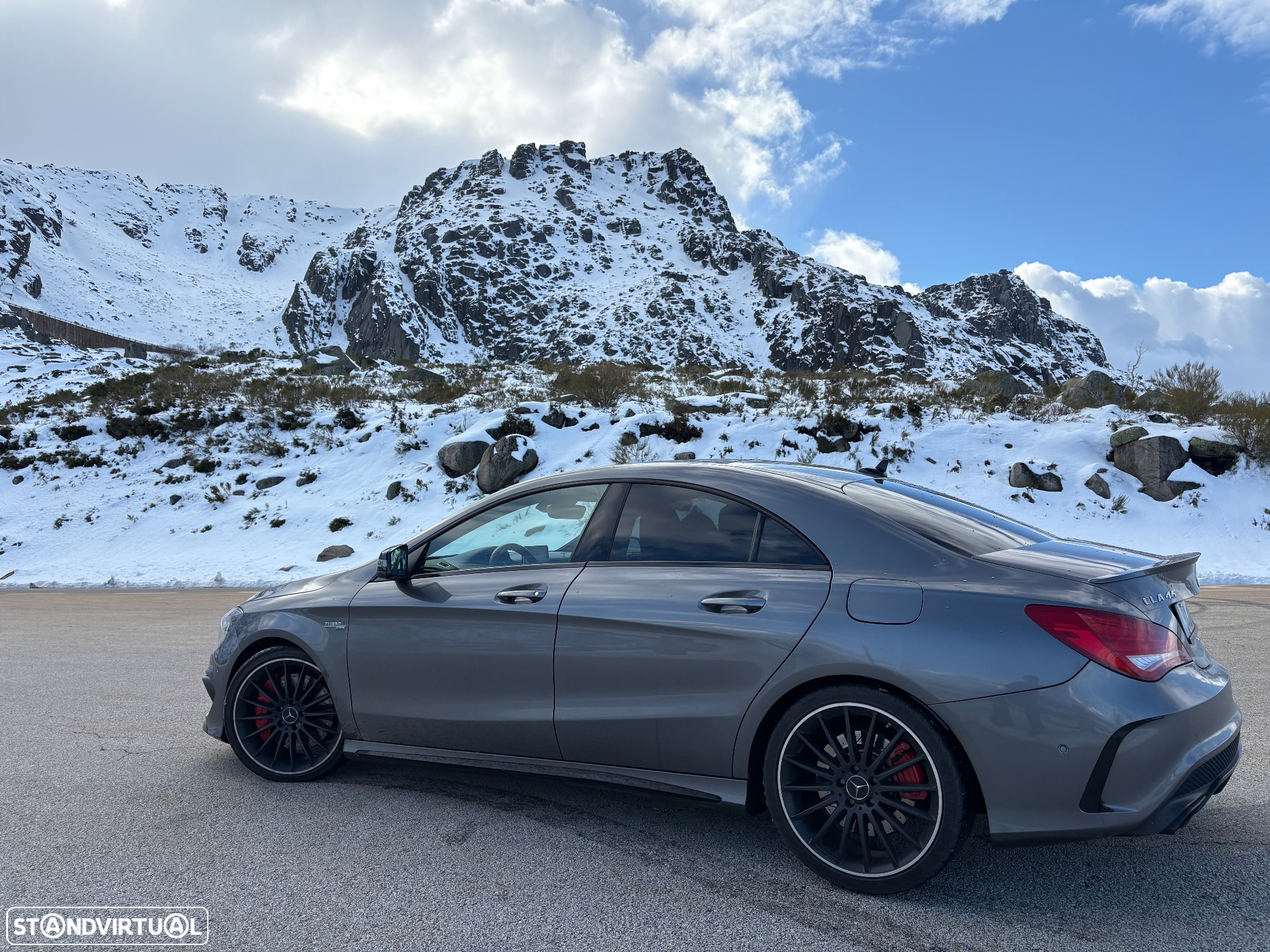 Mercedes-Benz CLA 45 AMG 4-Matic - 13