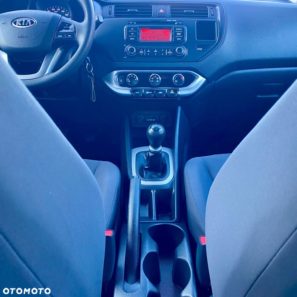 Kia Rio 1.2 Attract - 22