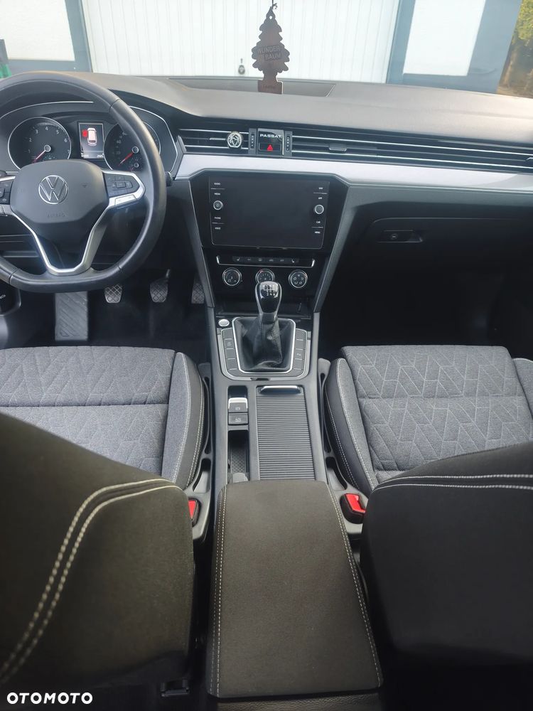 Volkswagen Passat 1.5 TSI EVO Comfortline - 12