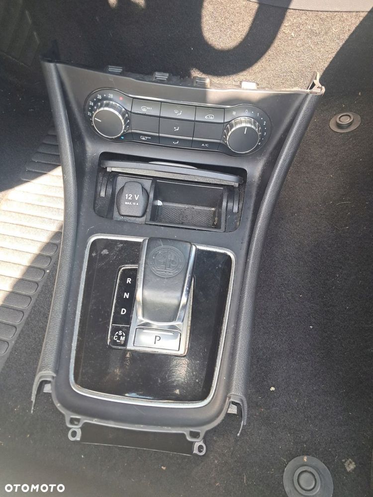MERCEDES-BENZ CLA W117 AMG 45 Wybierak gałka skrzyni biegów automat SPORT - 1