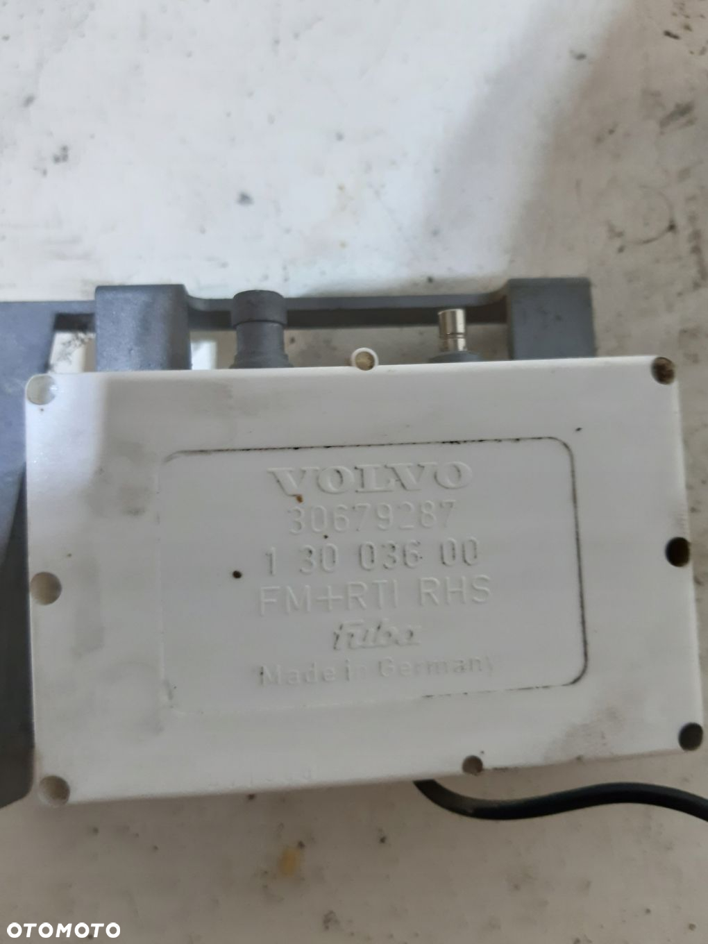 VOLVO V70 II WZMACNIACZ MODUŁ ANTENY 30679287 - 2