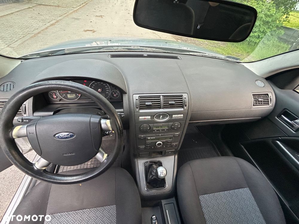 Ford Mondeo - 25