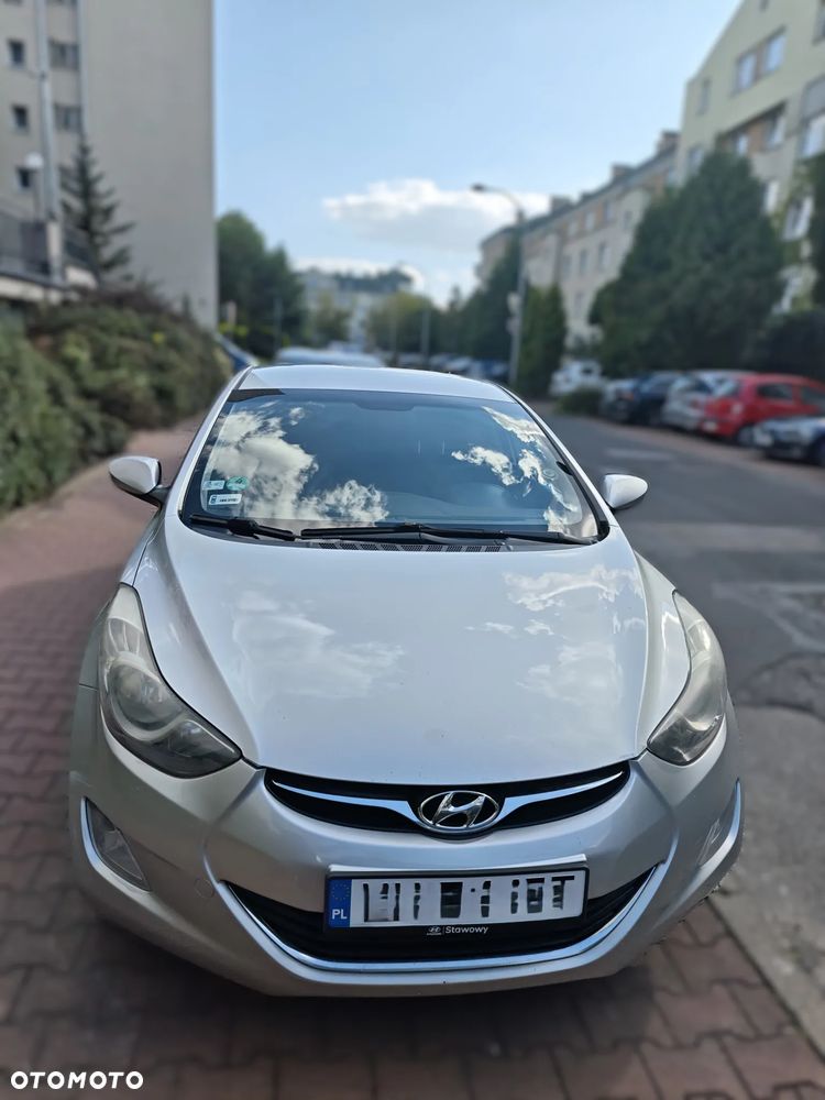 Hyundai Elantra 1.6 Comfort - 4