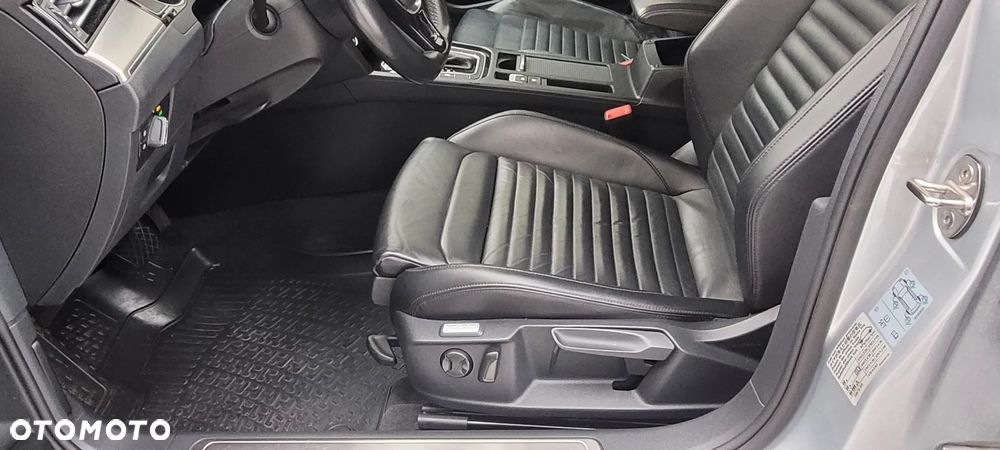 Volkswagen Passat - 10