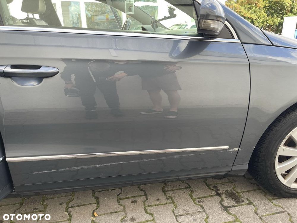 Volkswagen Passat - 25