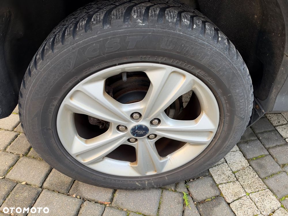 Ford Kuga 2.0 TDCi 2x4 Titanium - 14