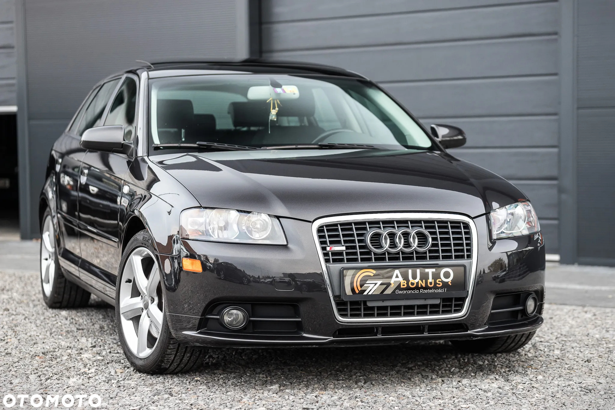 Audi A3 3.2 Sportback quattro S tronic S line Sportpaket plus - 2