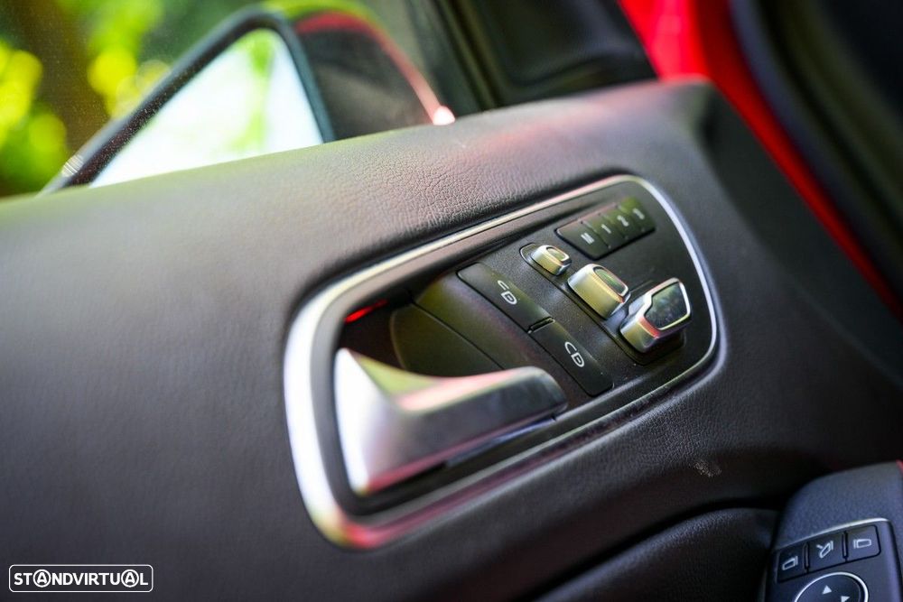 Mercedes-Benz A 45 AMG 4-Matic - 37