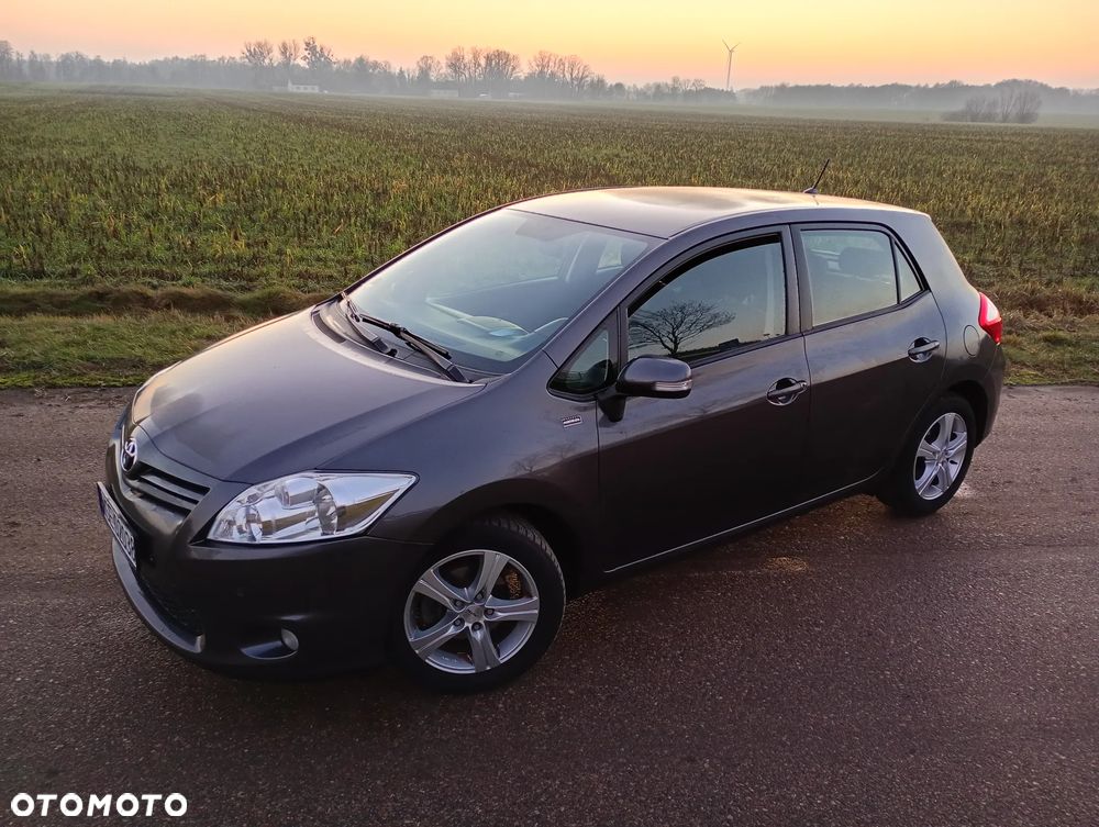 Toyota Auris 1.6 Premium Comfort MS - 26