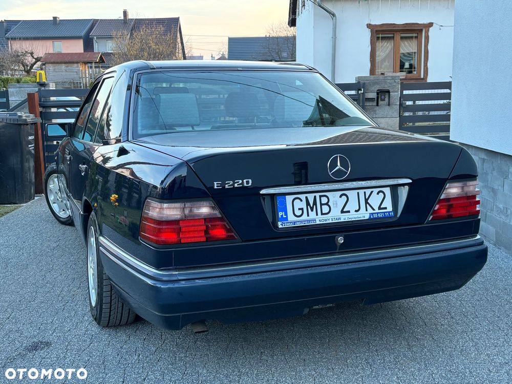 Mercedes-Benz W124 (1984-1993) - 21