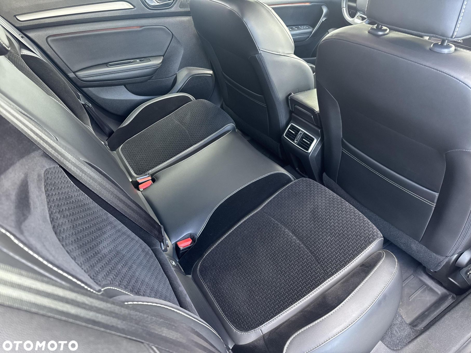 Renault Megane 1.3 TCe FAP Intens EDC - 16