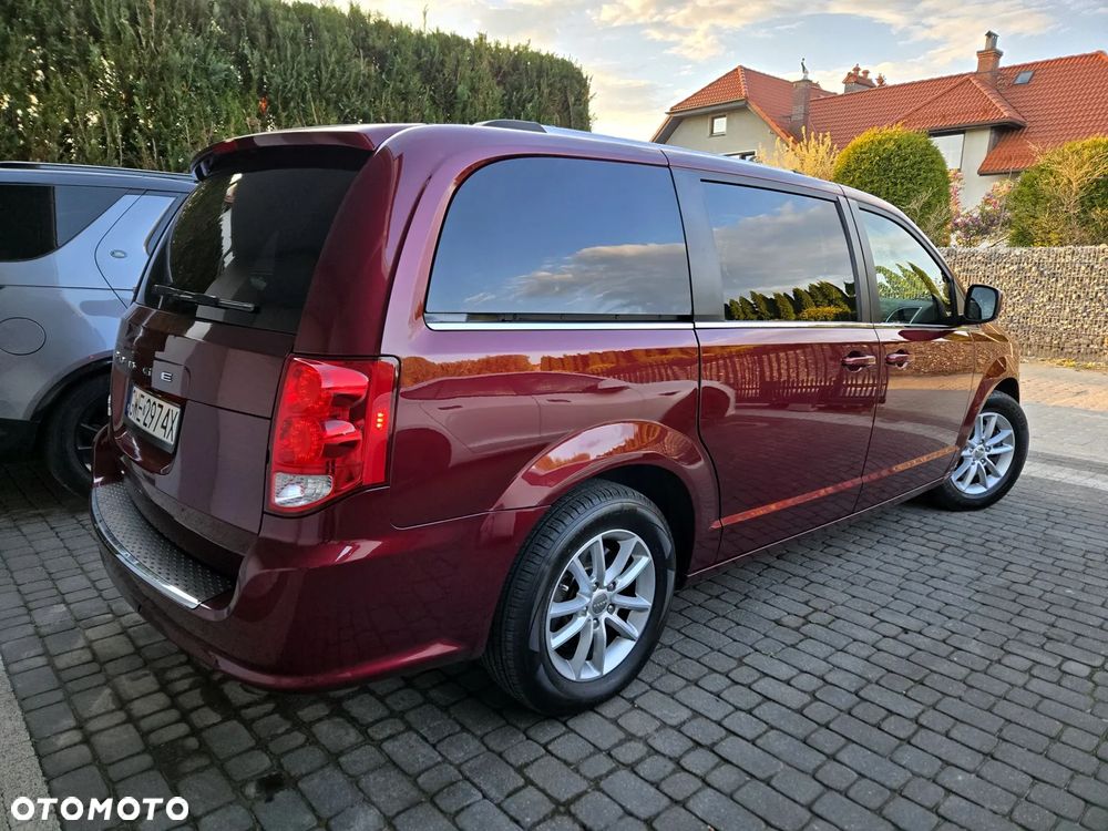 Dodge Grand Caravan 3.6 R/T - 4