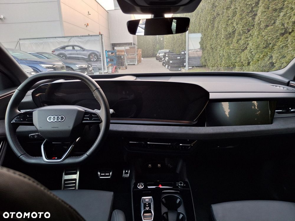 Audi Q6 e-tron - 16