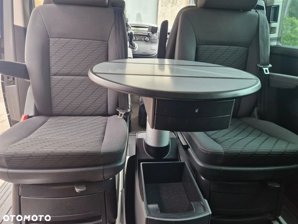 Volkswagen Multivan - 18