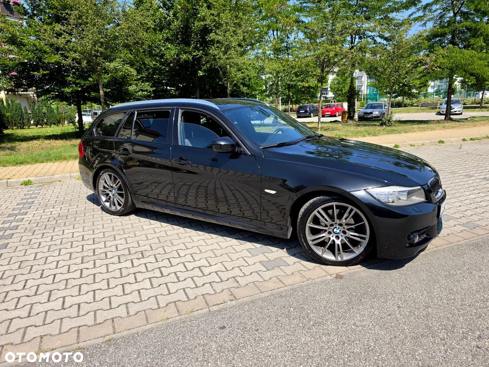 BMW Seria 3 318d DPF Edition Sport - 31