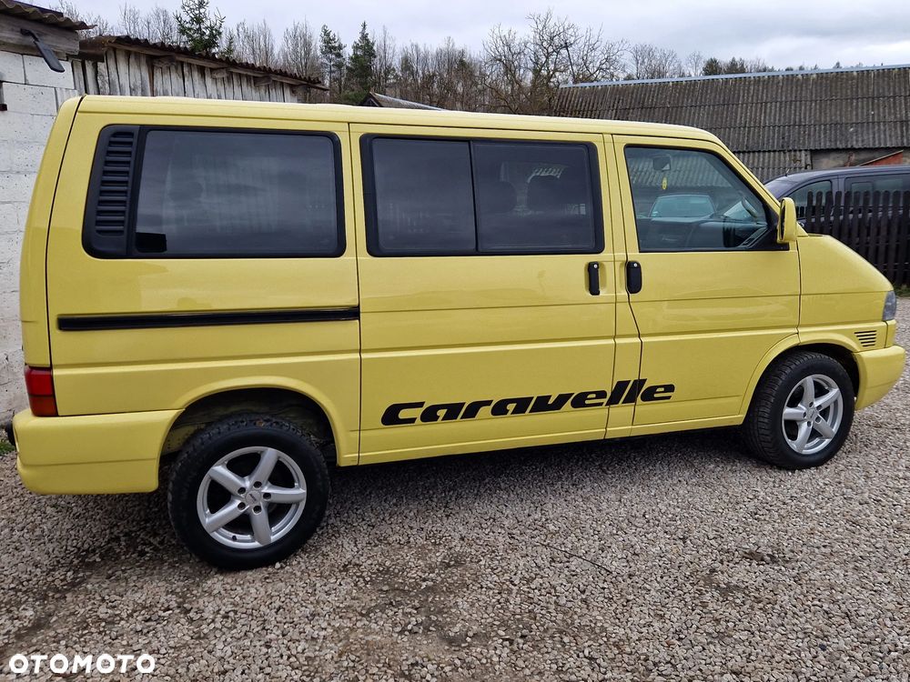 Volkswagen Caravelle - 11