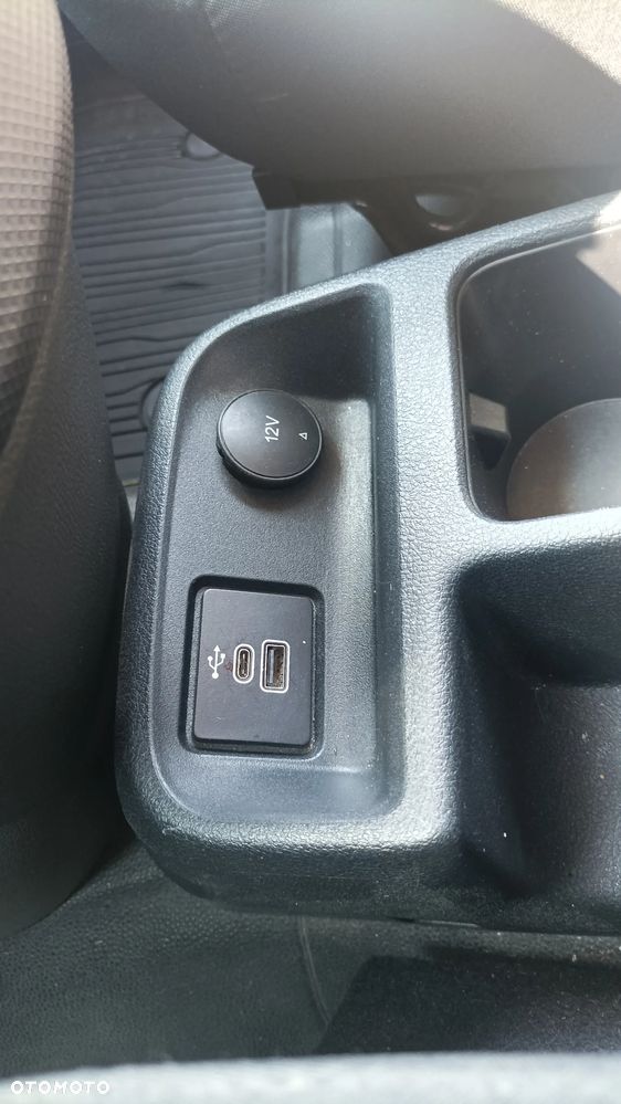 Ford Transit Connect - 21