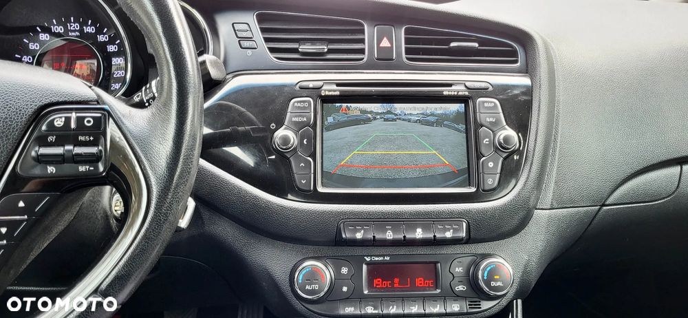 Kia Ceed 1.6 GDI ISG Spirit - 22